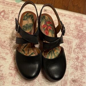 Boc Natasha clog pumps